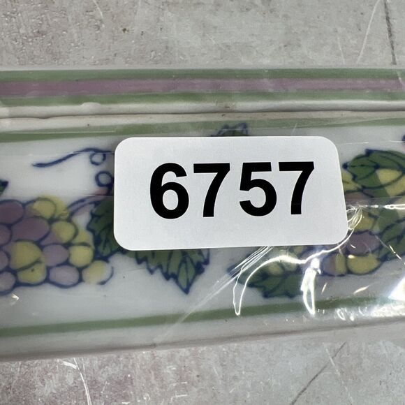 Fifth Avenue Crystal LTD Porcelain Lidded Trinket Jewelry Box Grape Leaf Pattern - Picture 12 of 12